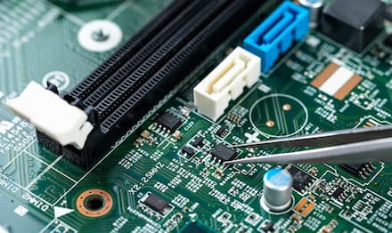 Las características y el uso del antiespumante para placas de circuito.